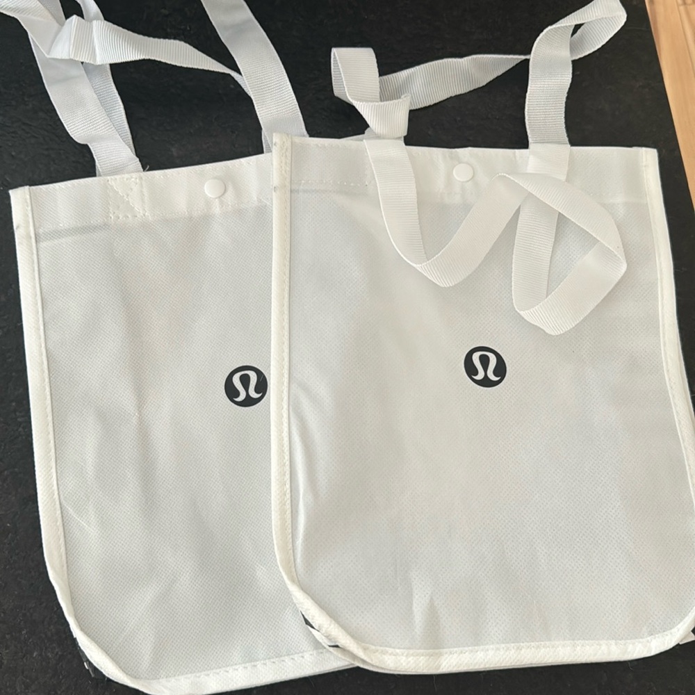 Lululemon reusable bags